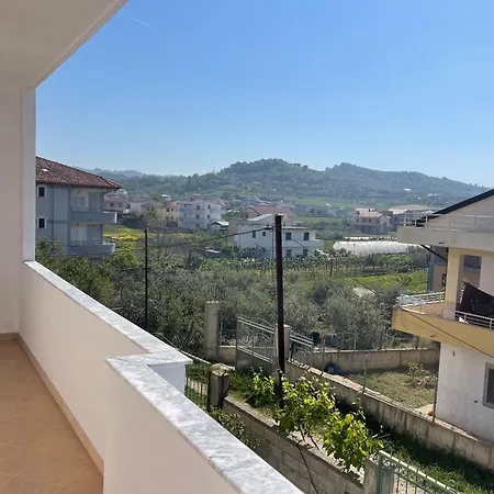 Blendi Semesterbostad Golem (Tirana)